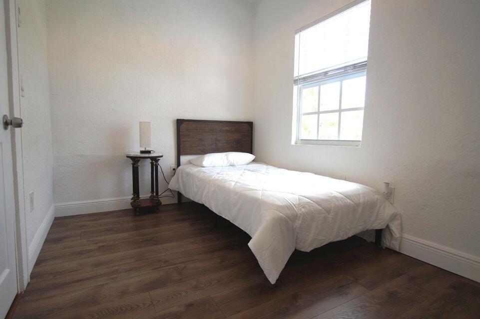 BOYNTON HEIGHTS - Residential Income