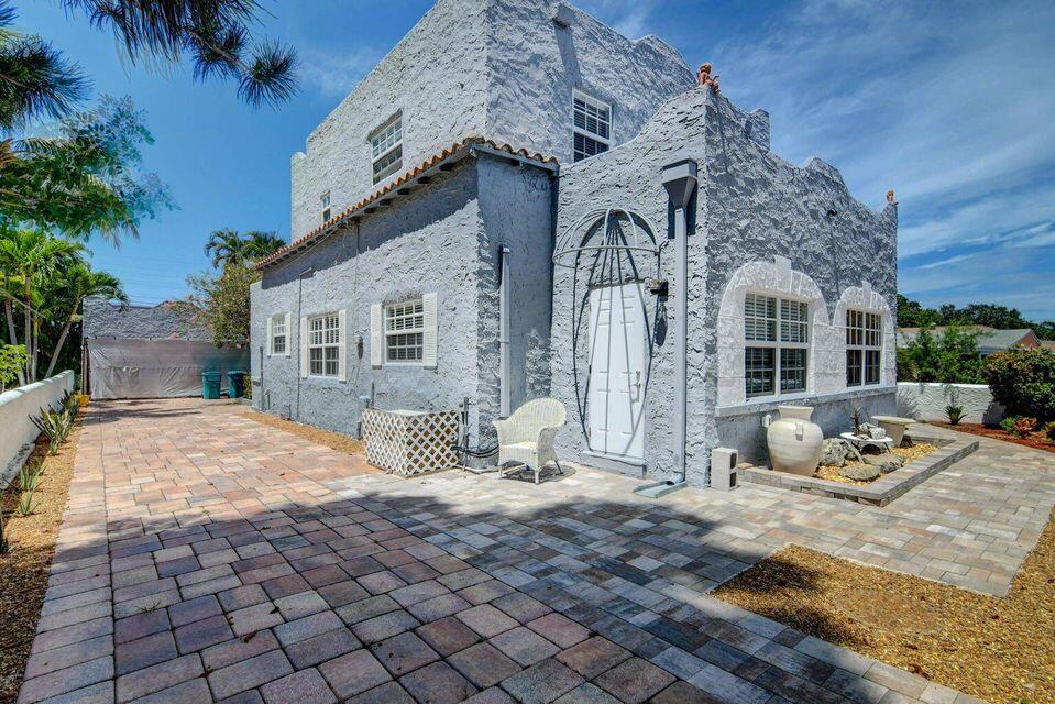 BOYNTON HEIGHTS - Residential Income