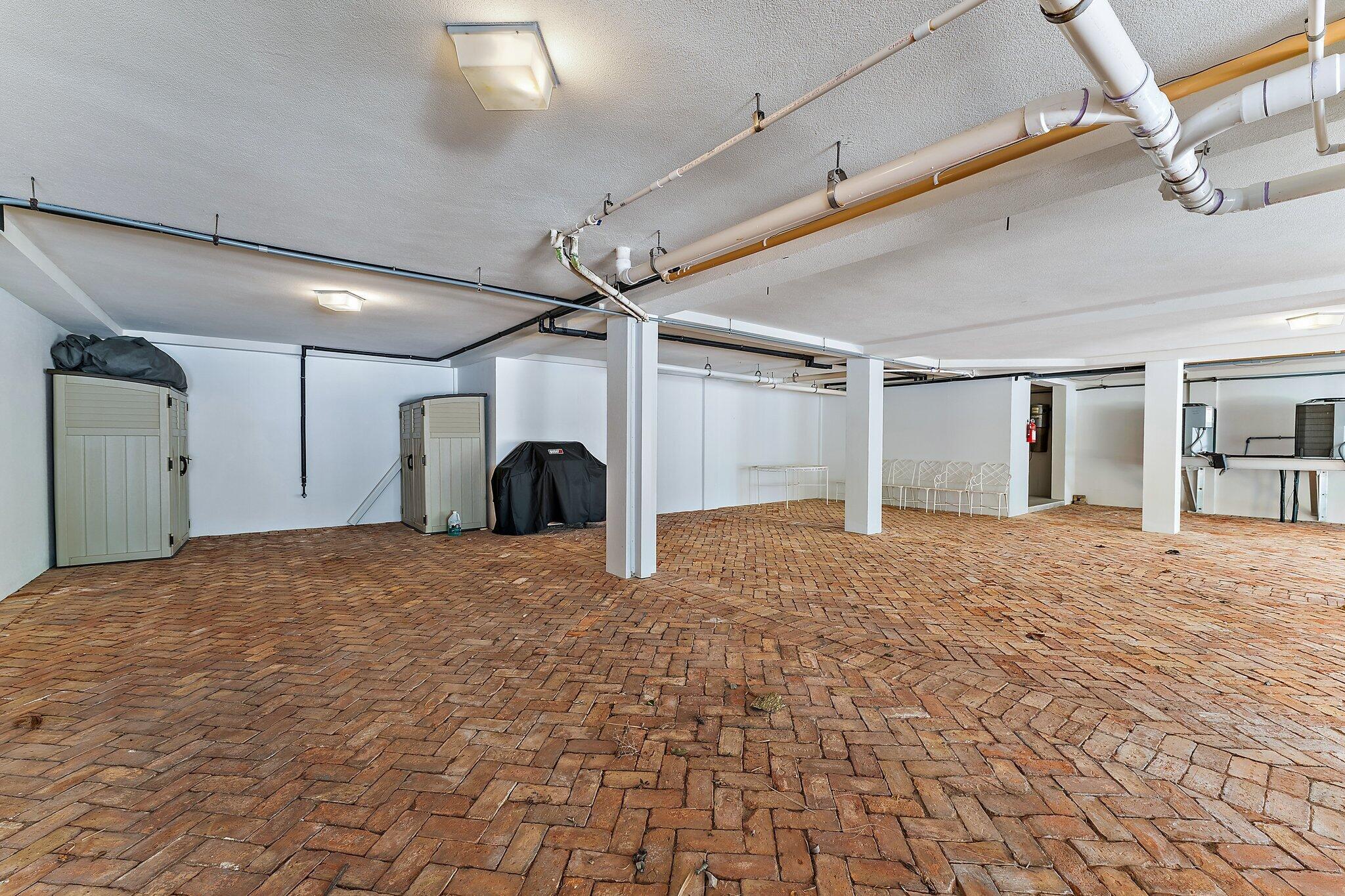 JUPITER ISLAND - Residential