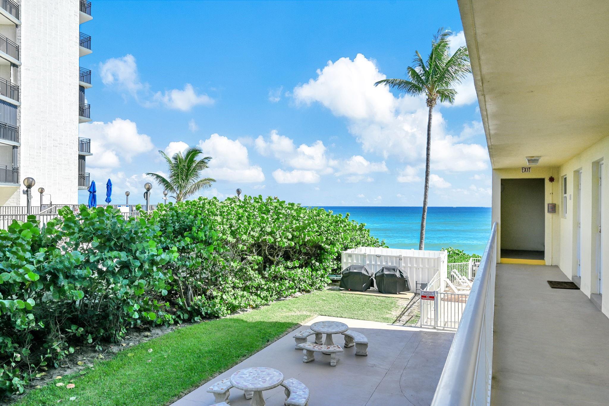 Hillsboro Colonnade Condo - Residential Lease