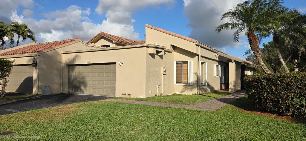 Photo of 566 Village Lake Drive, Weston, FL 33326 (MLS # B26035505)