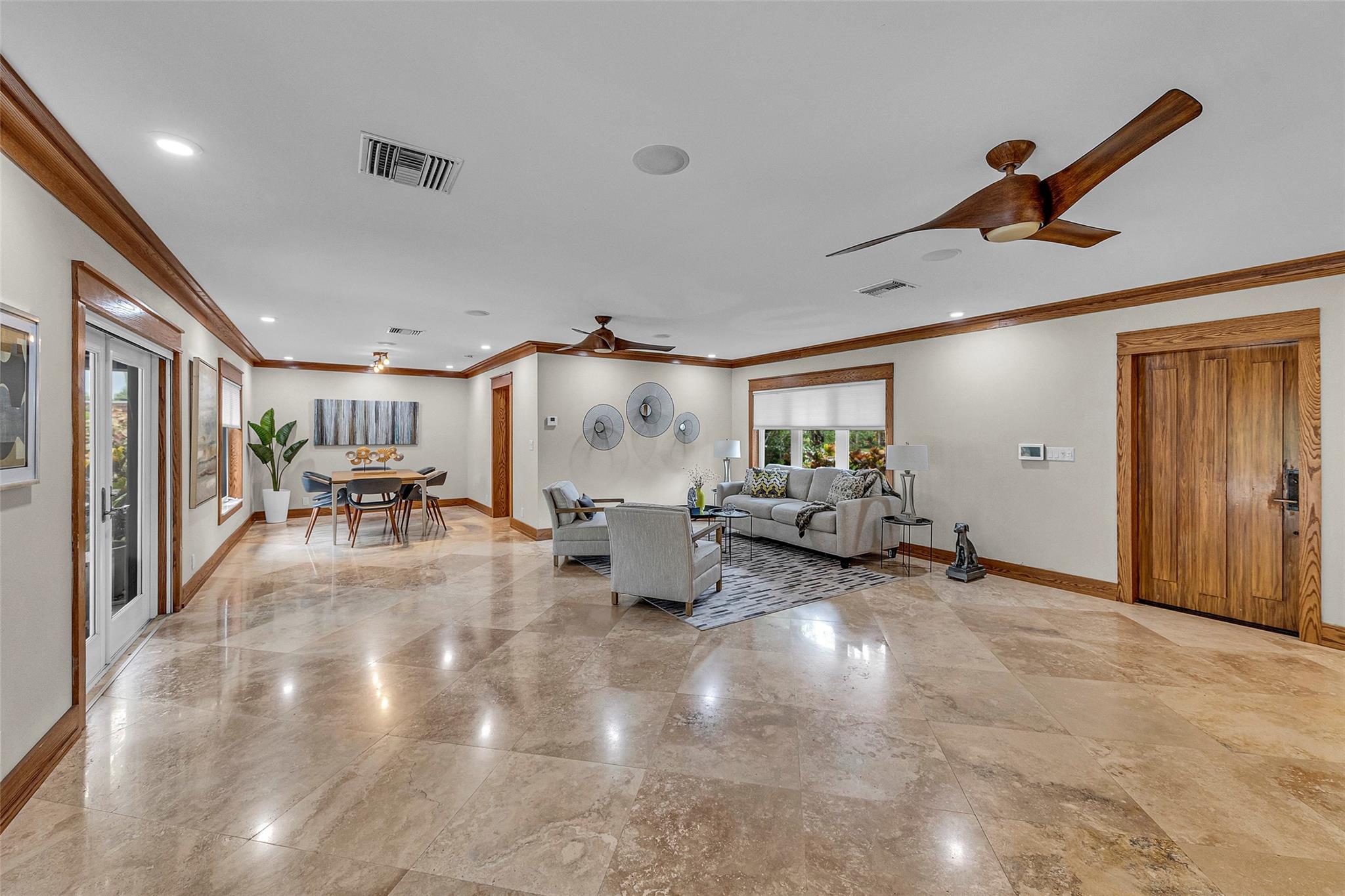 701 NW 24th St