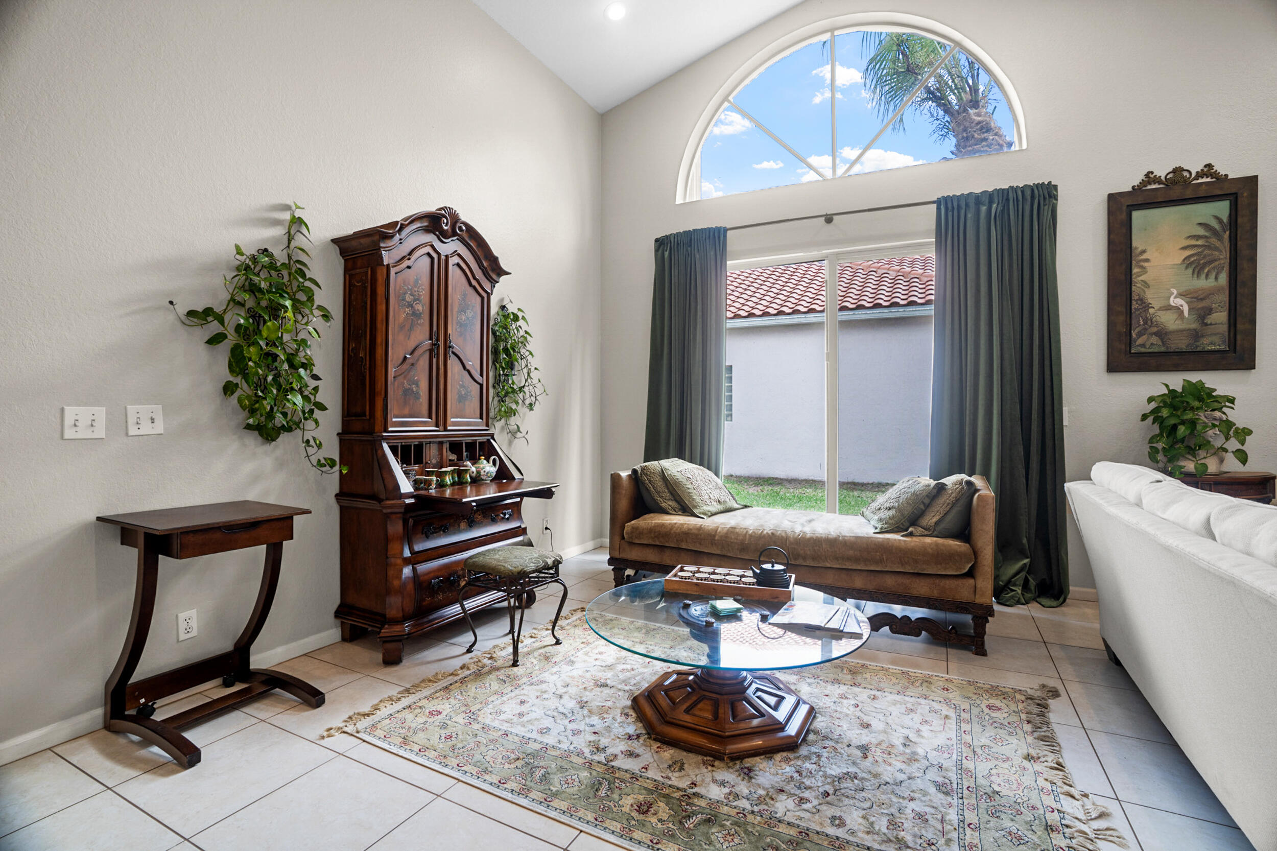 LYONS WEST - Residential