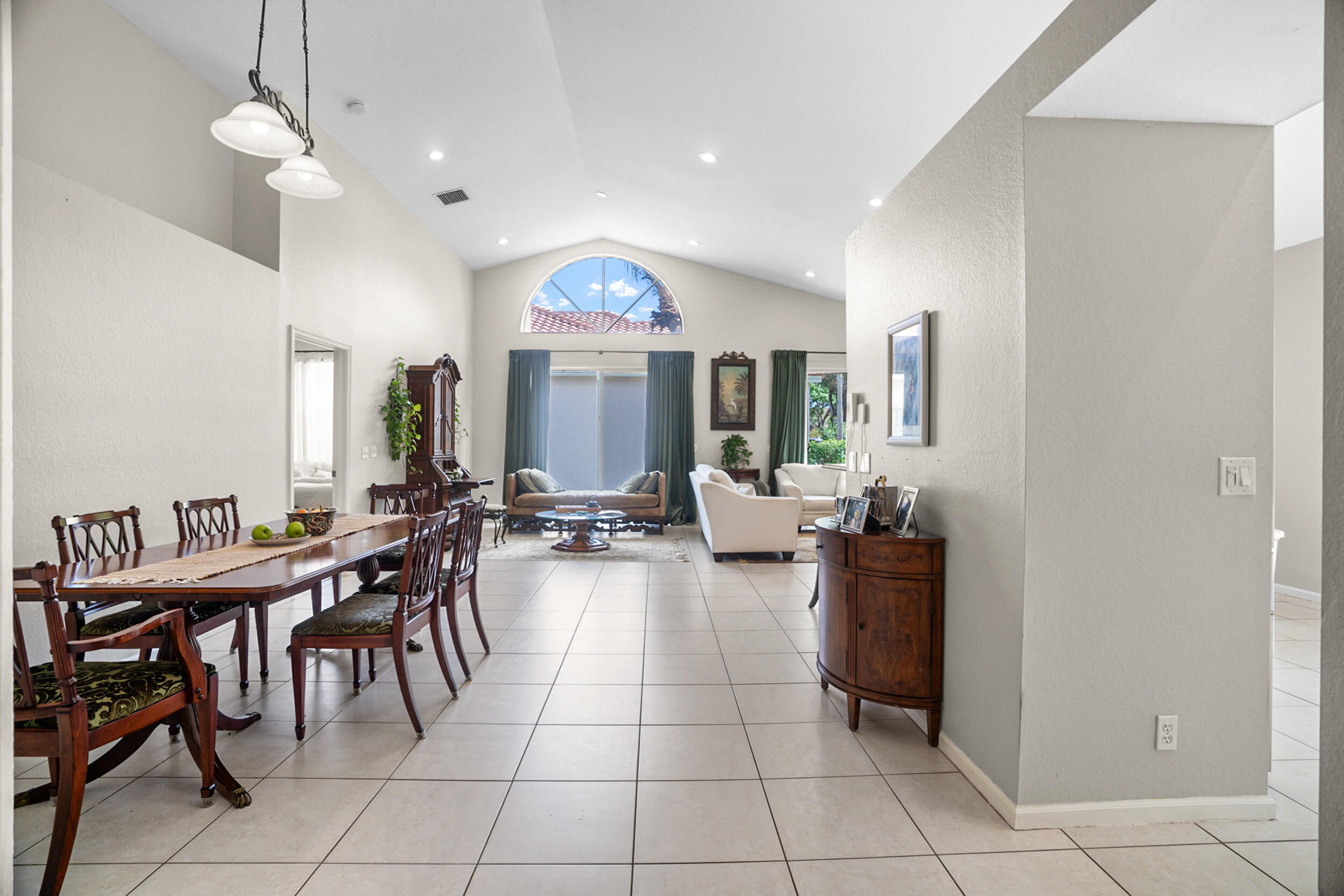 LYONS WEST - Residential