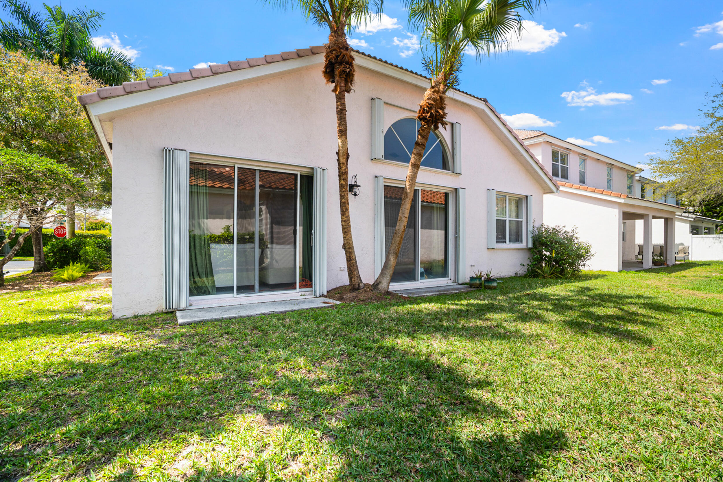 LYONS WEST - Residential