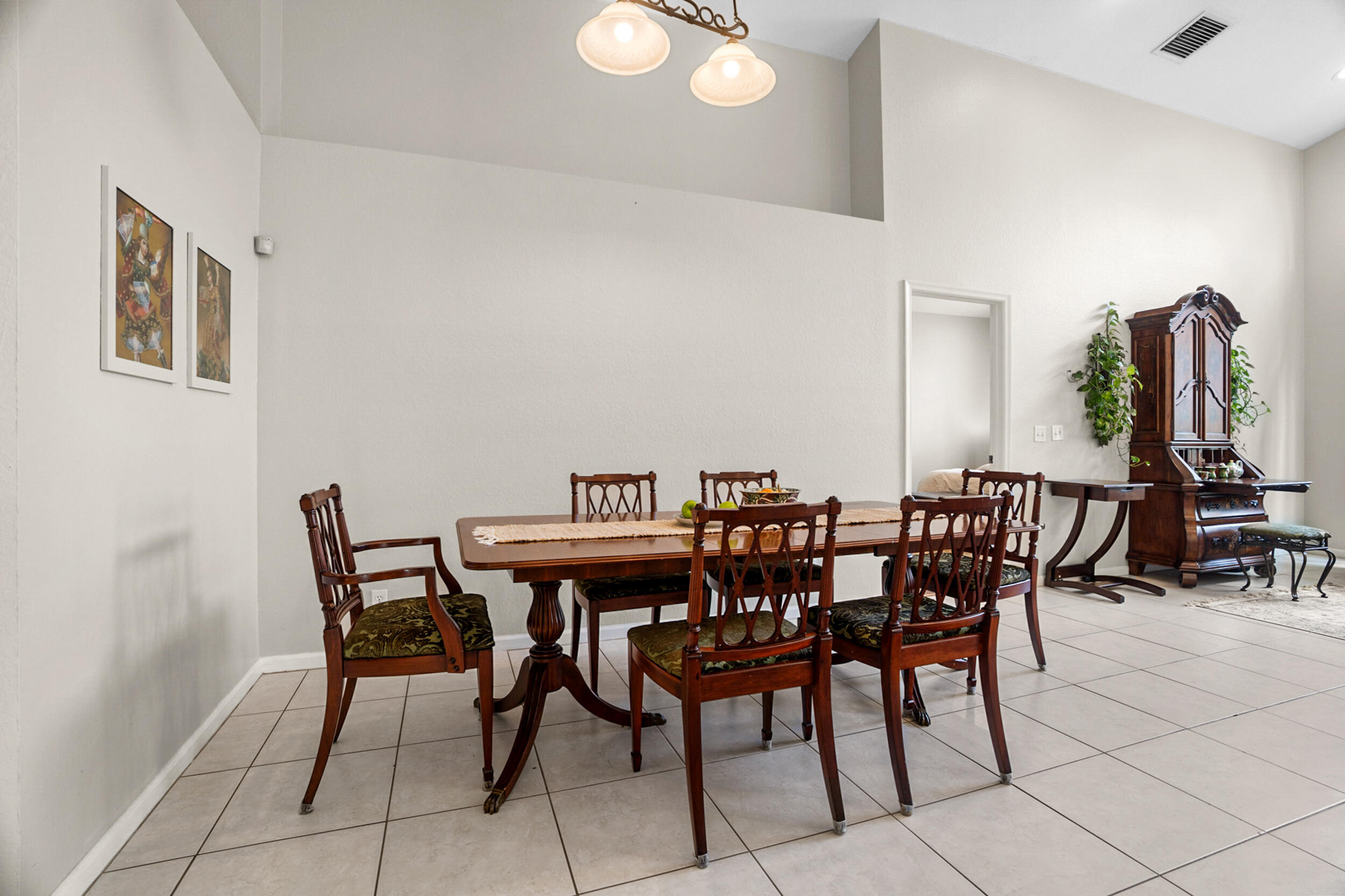 LYONS WEST - Residential