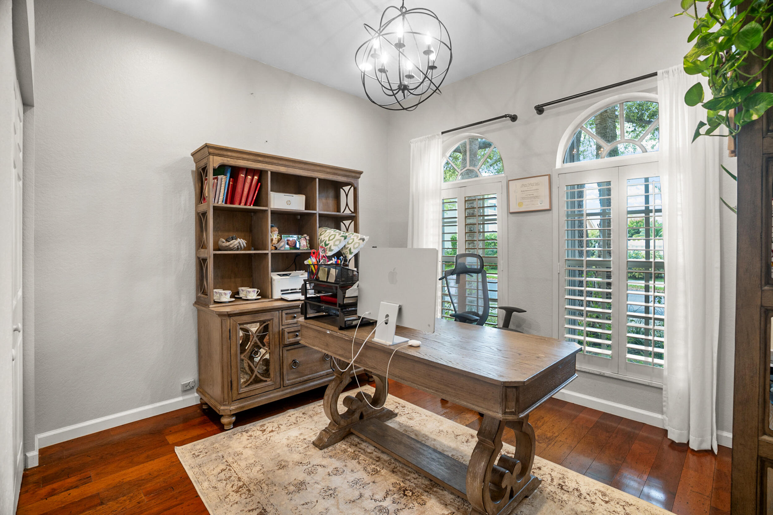 LYONS WEST - Residential