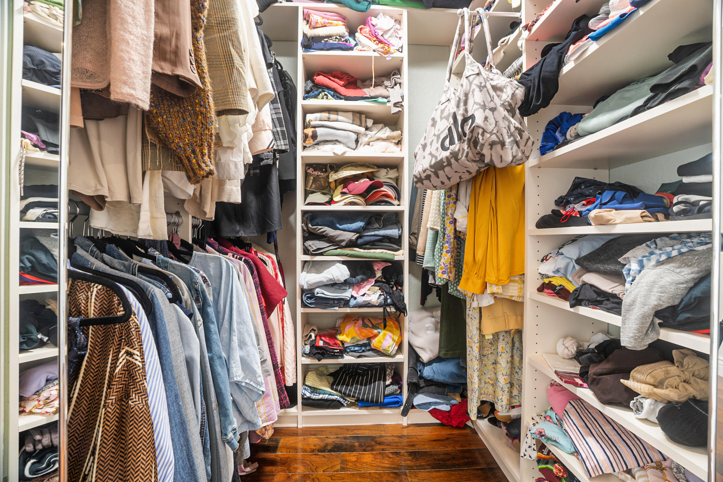 LYONS WEST - Residential