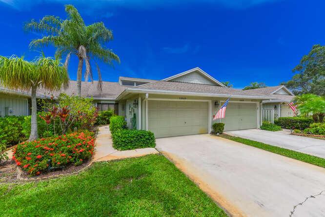Located in the very active Eaglewood Golf and Tennis Community just a short drive to beautiful Hobe Sound Beach on Jupiter Island. HOA fee includes numerous amenities including UNLIMITED FREE GOLF, putting green, tennis, bocce, pickleball, a large heated swimming pool with hot tub, spacious clubhouse with 19th Hole for card games and more, a library, workshop and dog park. Discover the serene lifestyle of Eaglewood with this charming 2-bedroom, 2-bath home