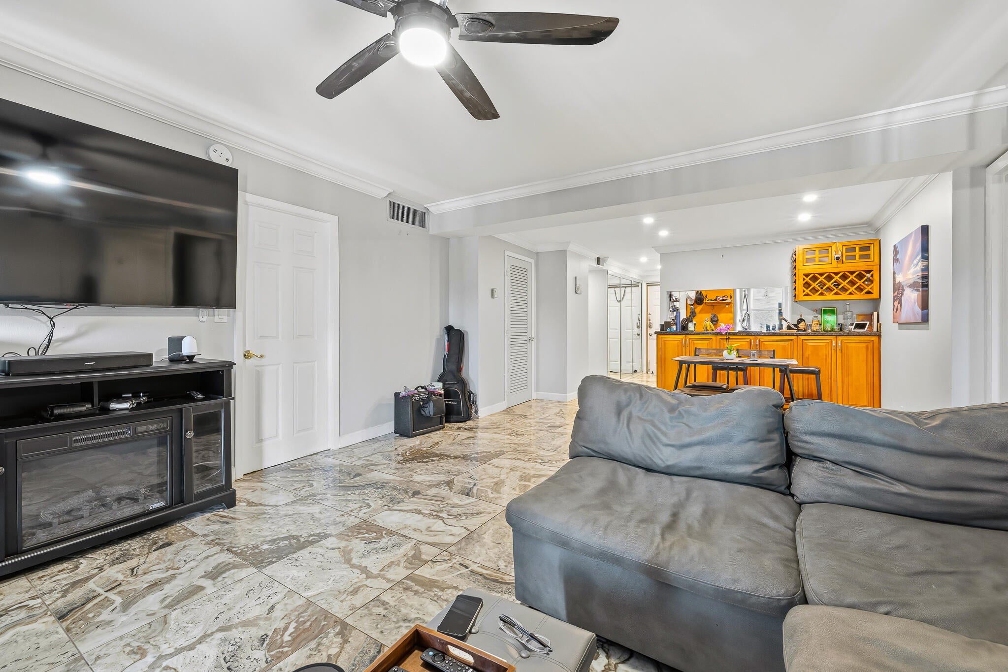 1319 E Hillsboro Boulevard 208