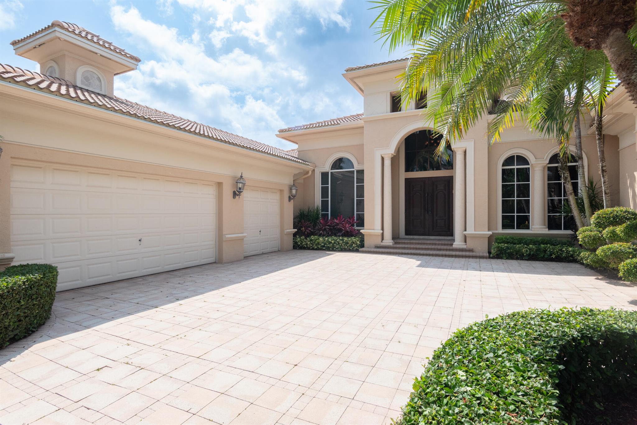 123 Grand Palm Way