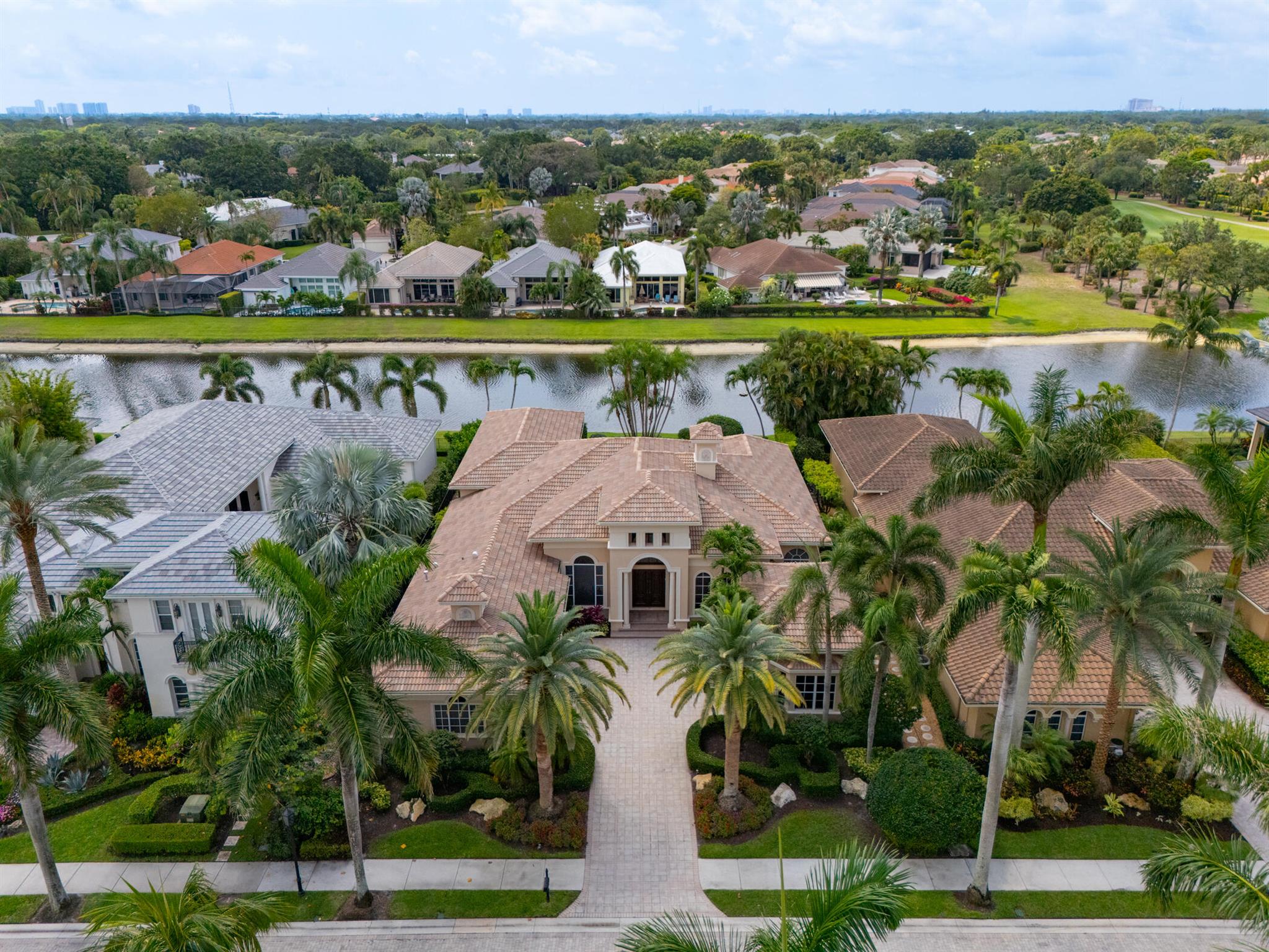 123 Grand Palm Way