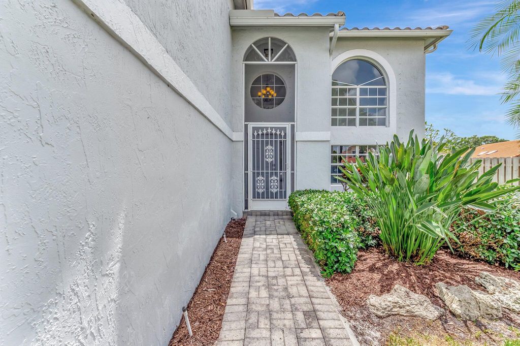 Photo of 6290 Windchime Place, Boynton Beach, FL 33472 (MLS # R11086336)