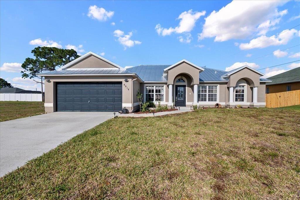 Photo of 4614 SW Joffre Street, Port St Lucie, FL 34953 (MLS # R10873337)