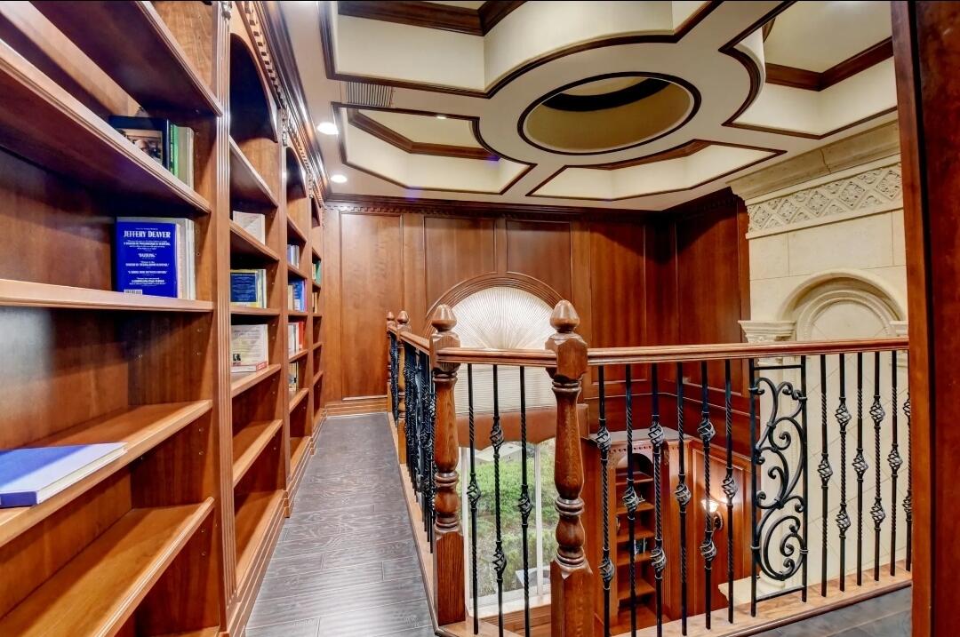 7635 Mandarin Drive