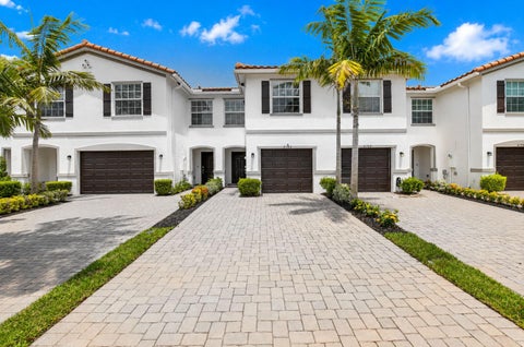 Property photo of 6762 Broadwater Lane, Lake Worth, FL 33467