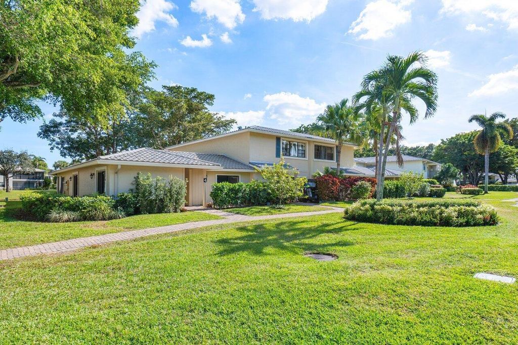 Photo of 4 Westgate Lane #A, Boynton Beach, FL 33436 (MLS # R11044341)