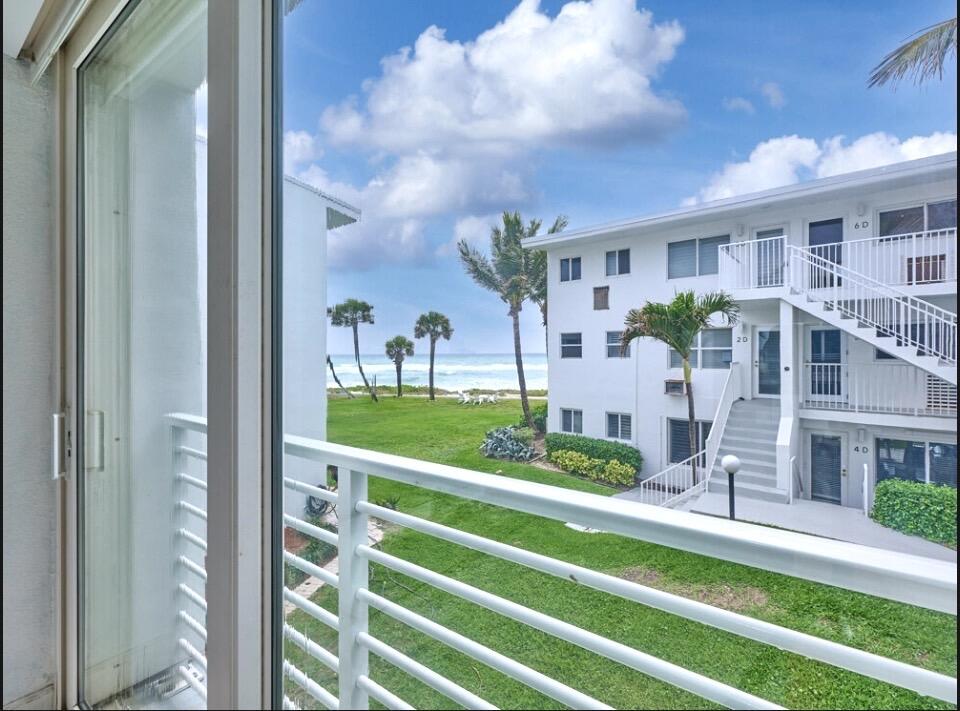 HILLSBORO MILE OCEAN APTS SEC 2 - Residential