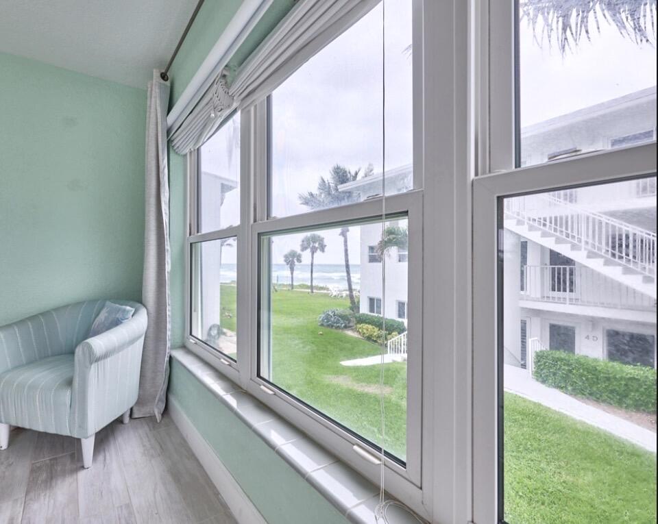 HILLSBORO MILE OCEAN APTS SEC 2 - Residential