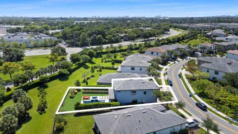 Tiny photo for 4688 E Pinehurst Trl Trail E, Oakland Park, FL 33309 (MLS # B26033598)