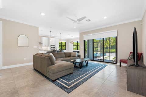 Tiny photo for 4688 E Pinehurst Trl Trail E, Oakland Park, FL 33309 (MLS # B26033598)