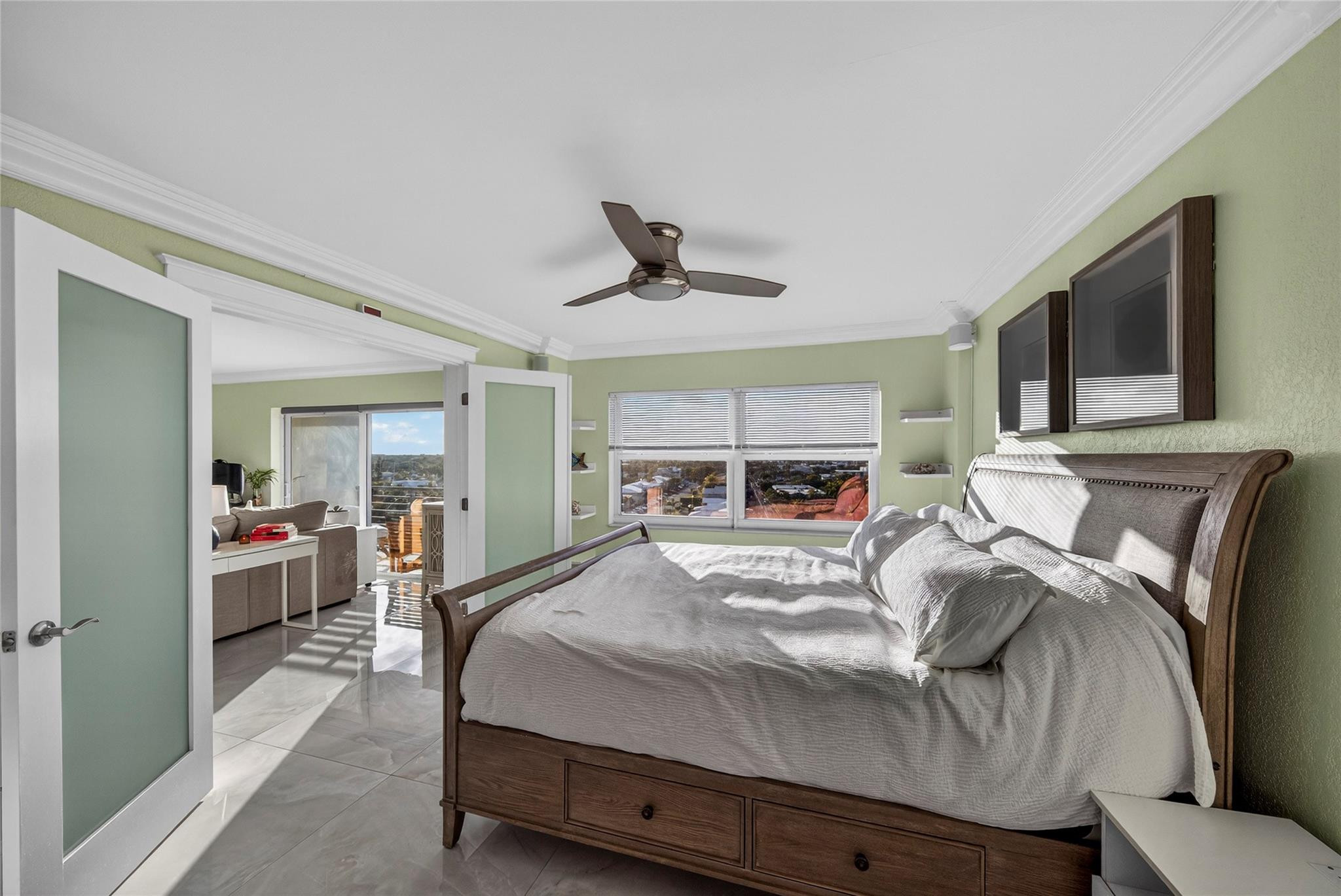 LAUDERDALE TOWER - Residential