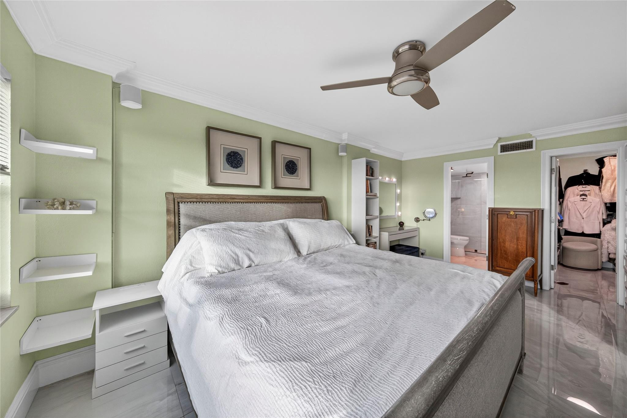 LAUDERDALE TOWER - Residential