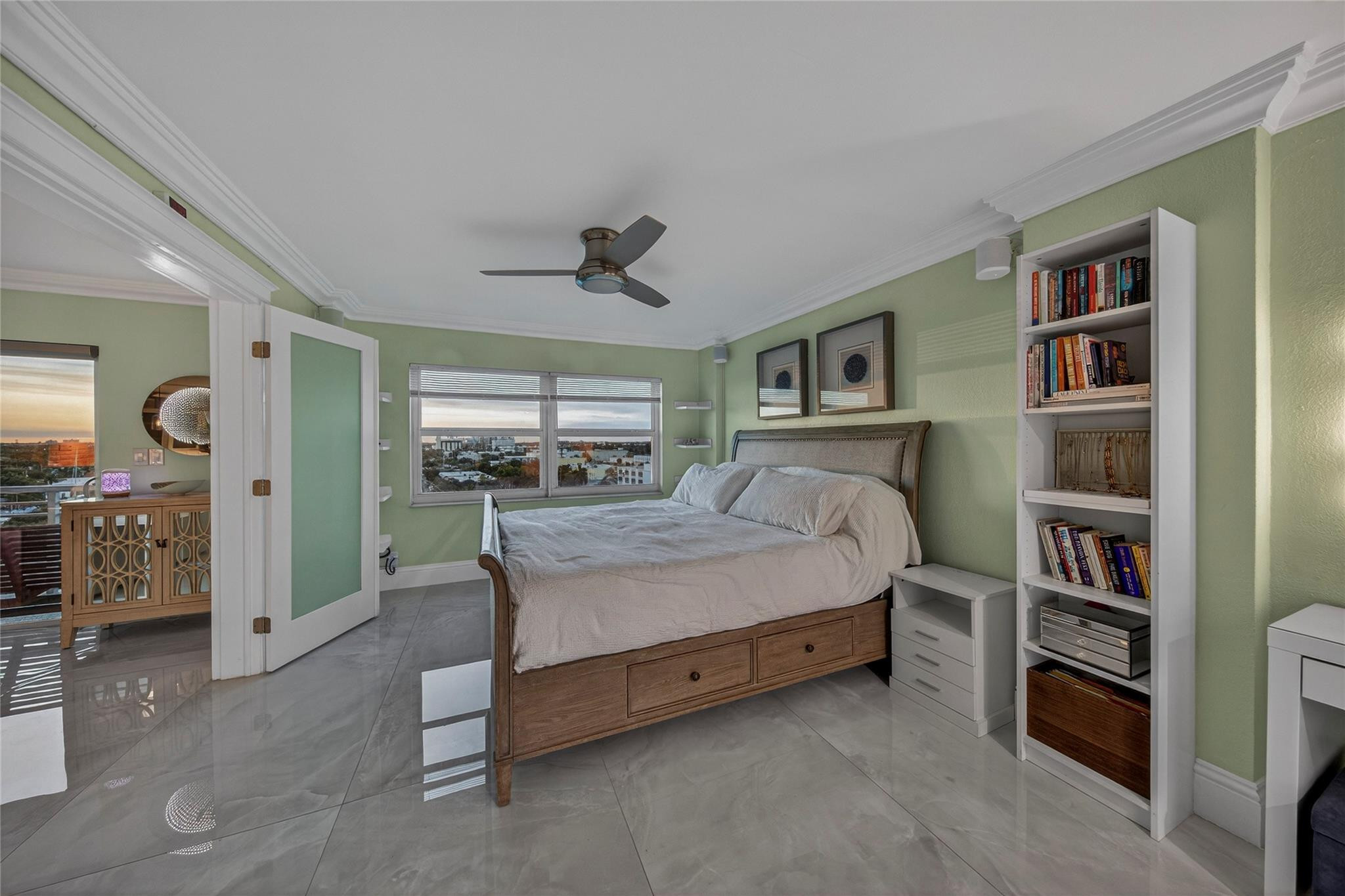 LAUDERDALE TOWER - Residential