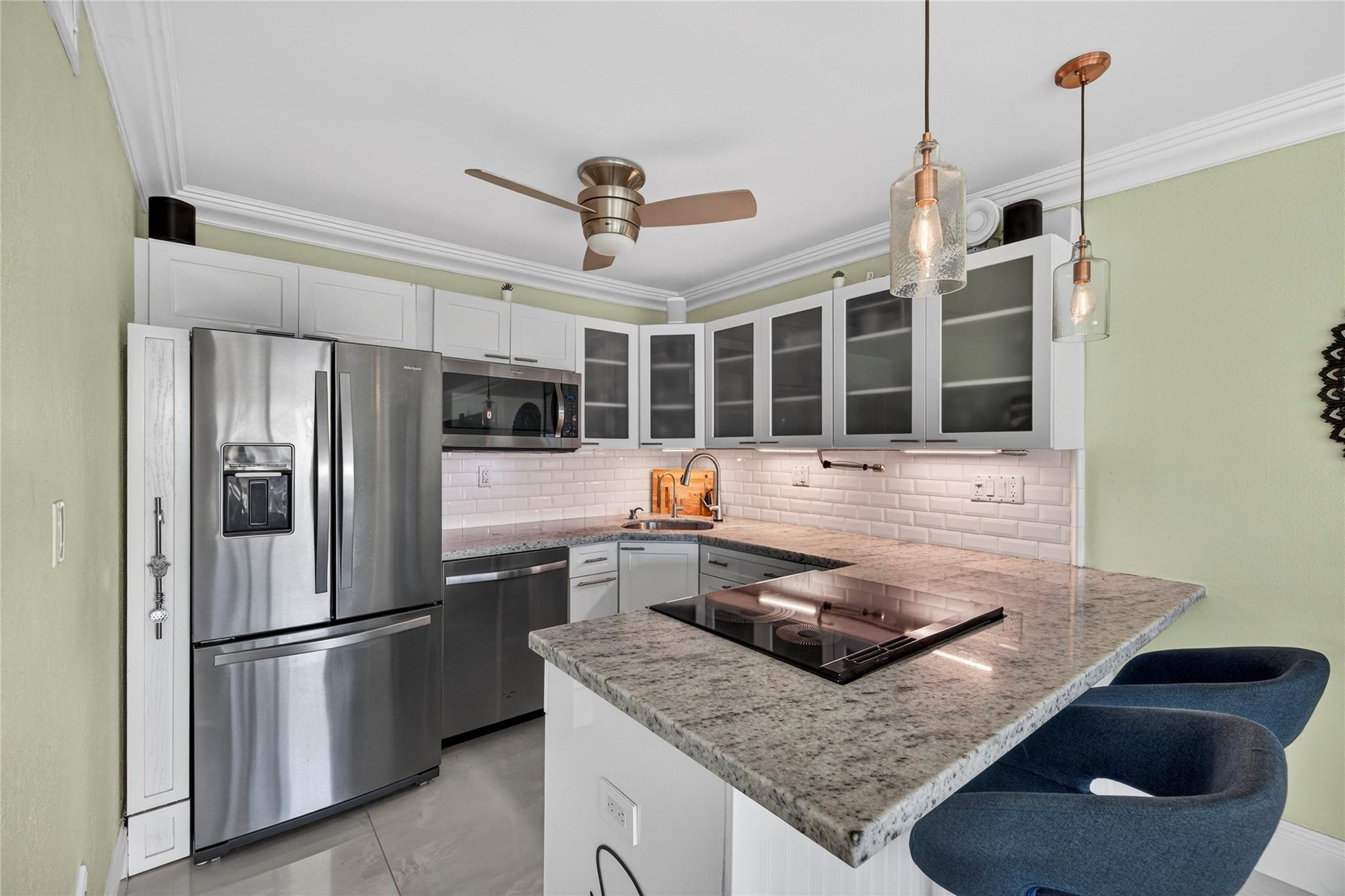 LAUDERDALE TOWER - Residential