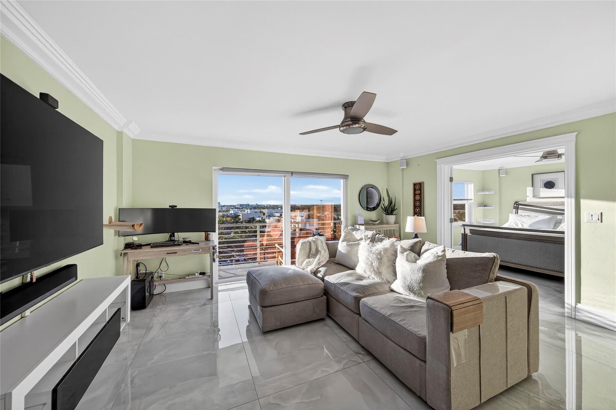 LAUDERDALE TOWER - Residential