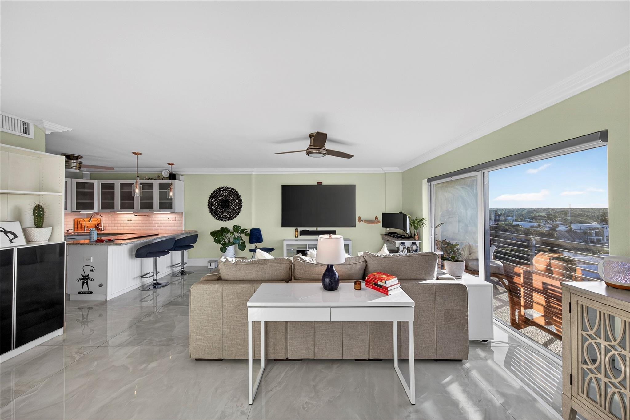 LAUDERDALE TOWER - Residential