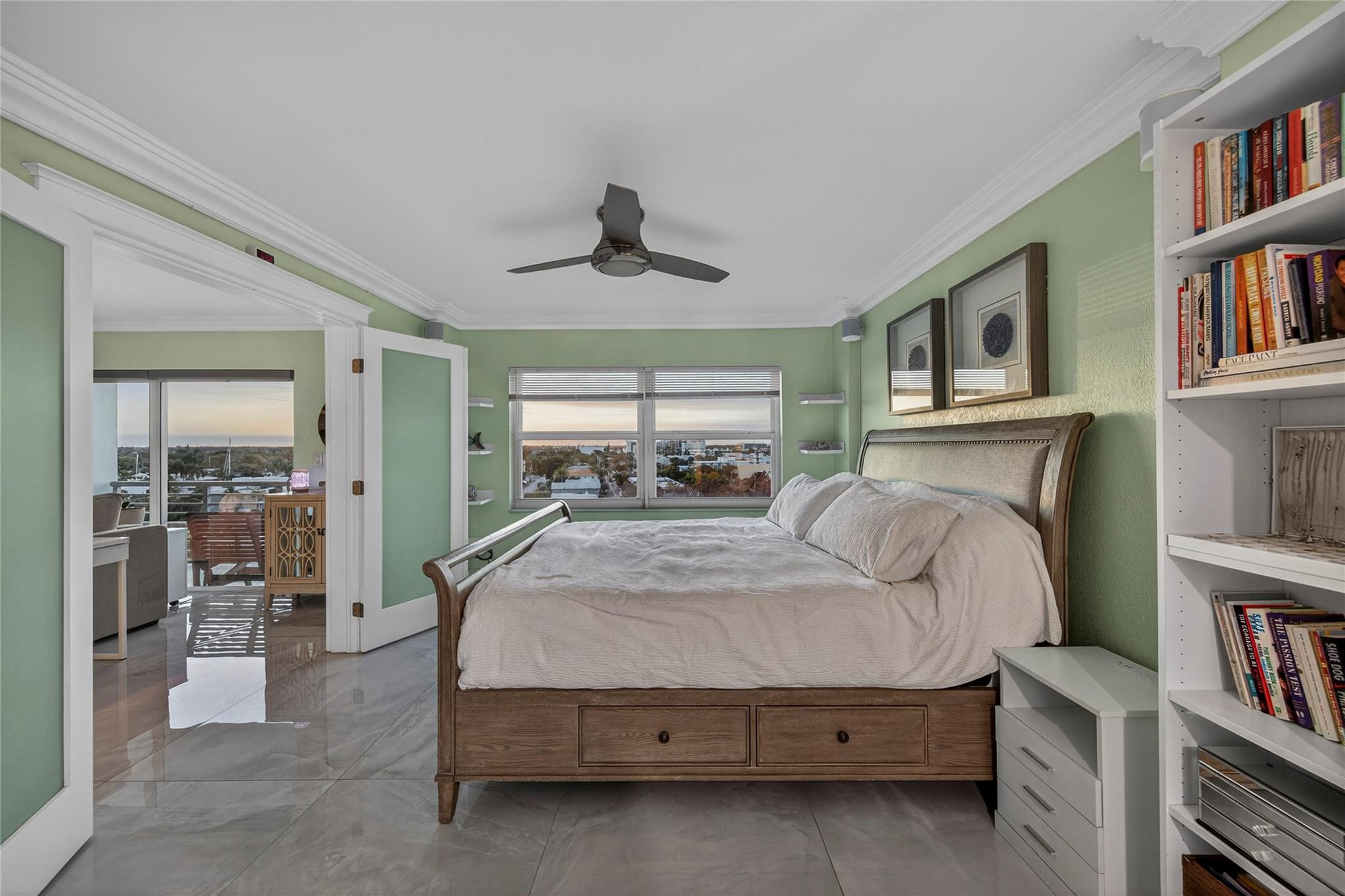 LAUDERDALE TOWER - Residential