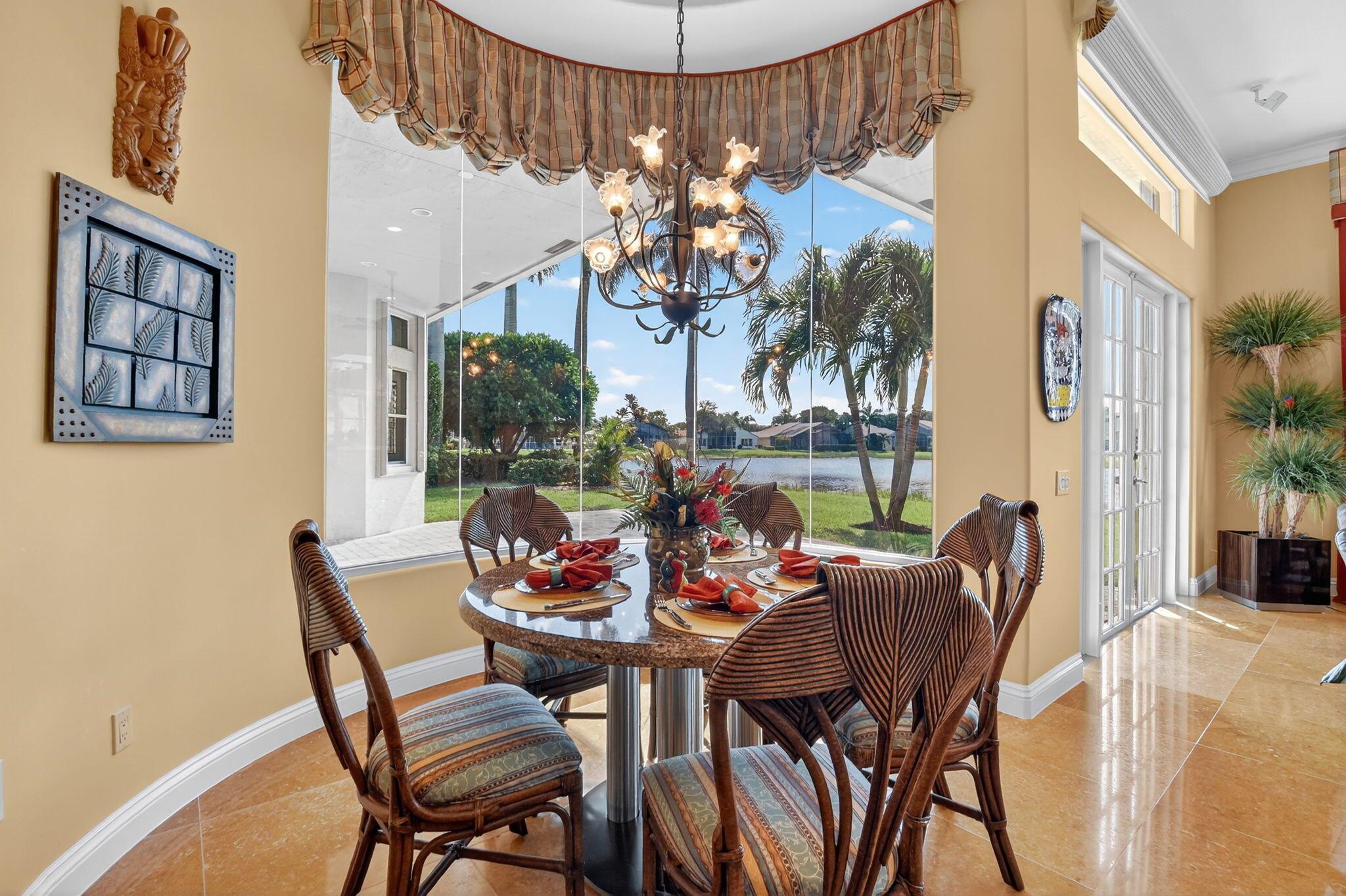 VALENCIA PALMS - Residential