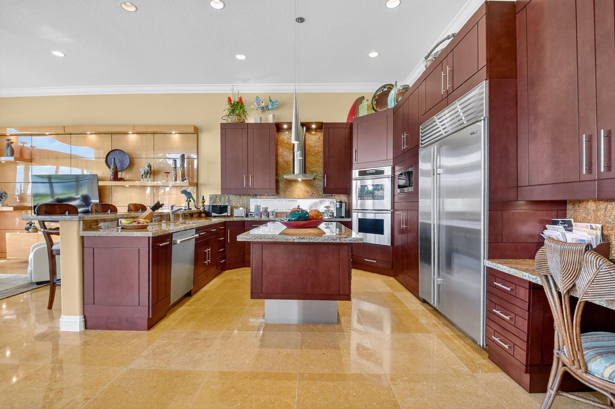 VALENCIA PALMS - Residential