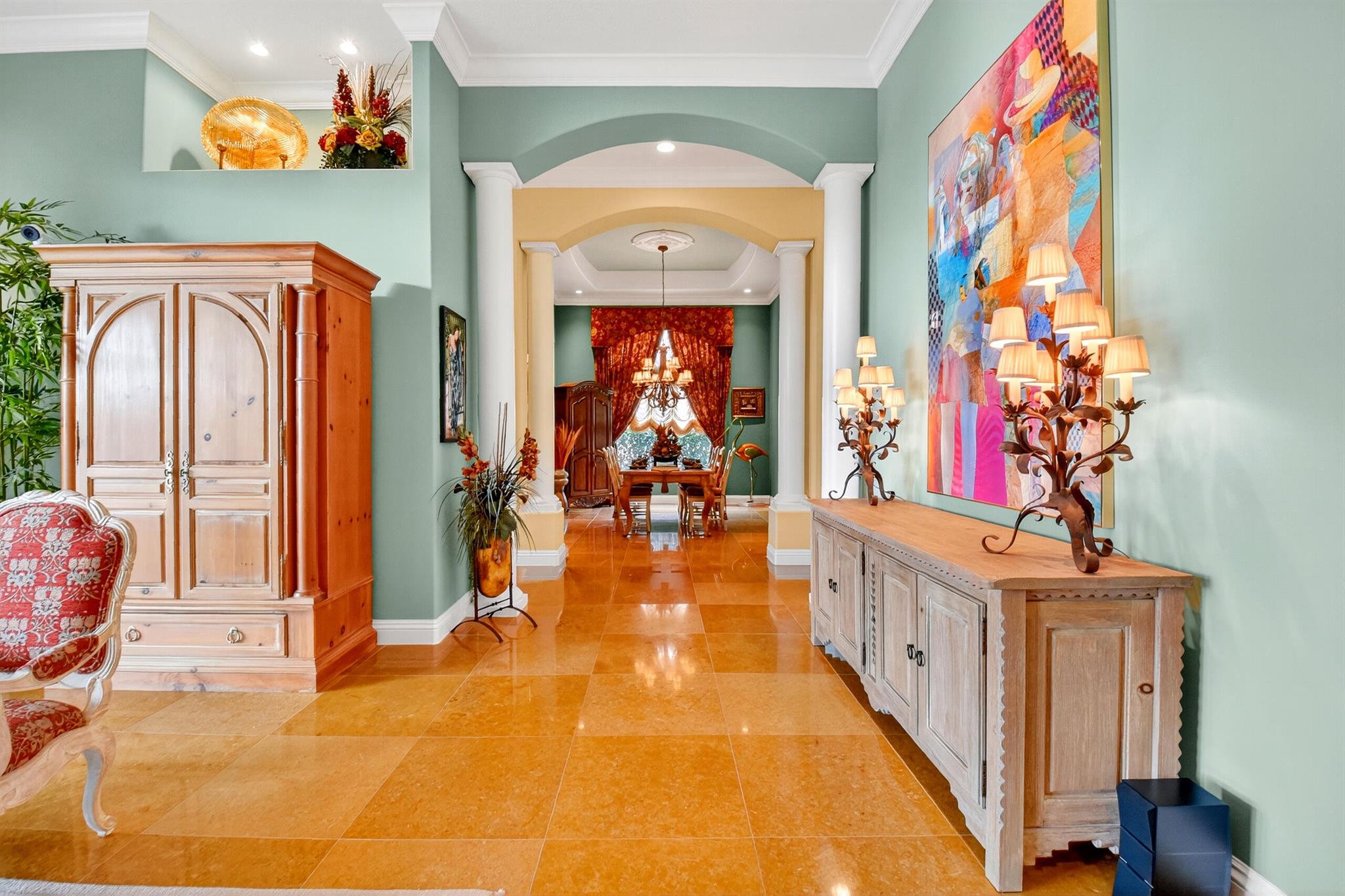 VALENCIA PALMS - Residential