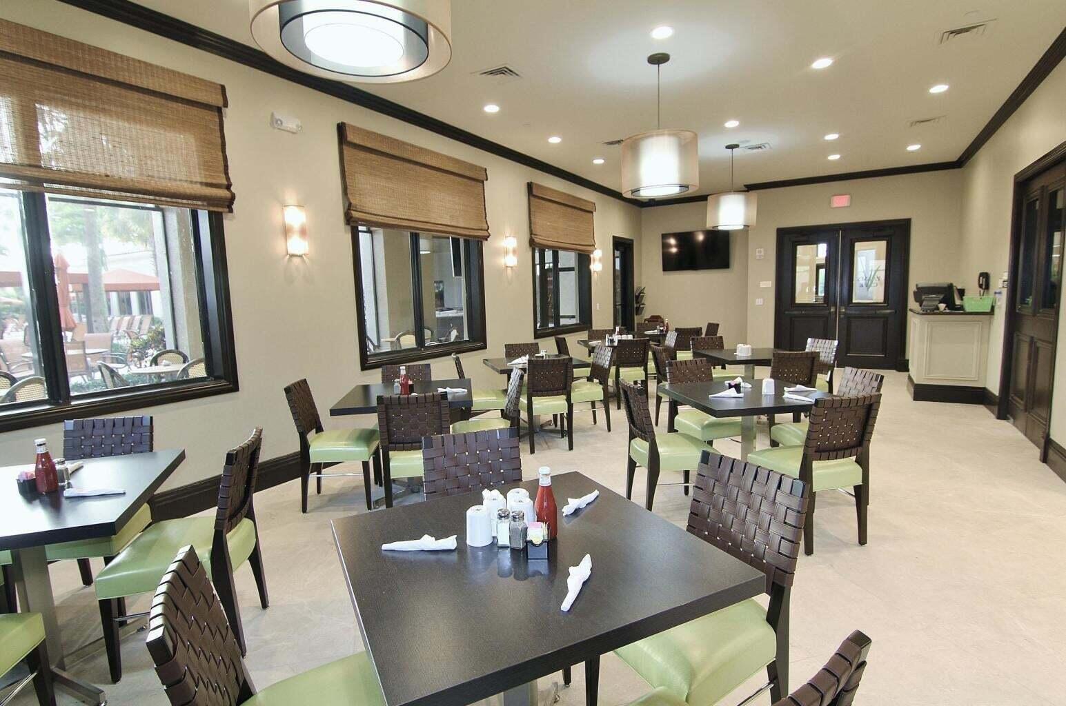 VALENCIA PALMS - Residential