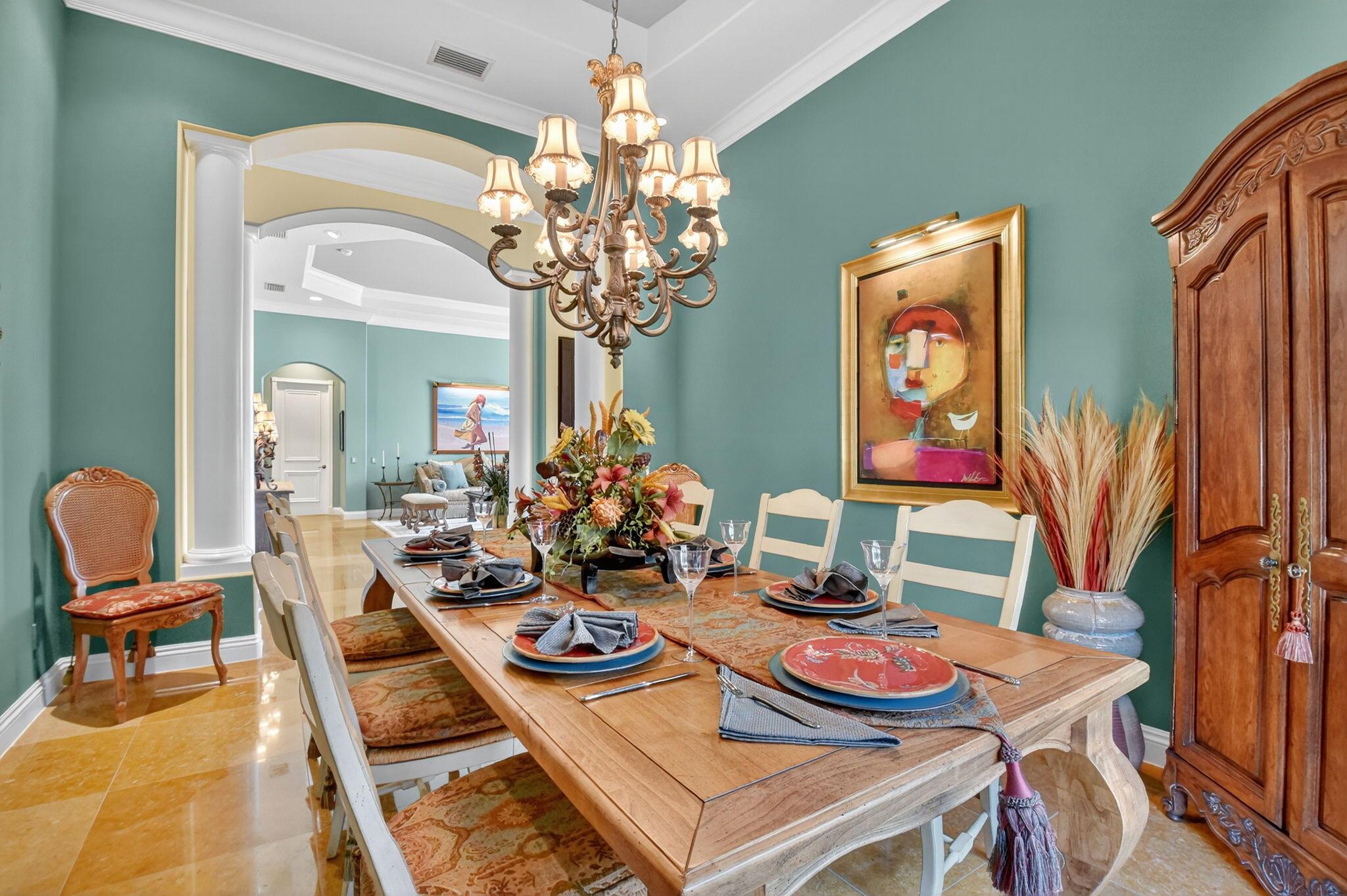 VALENCIA PALMS - Residential