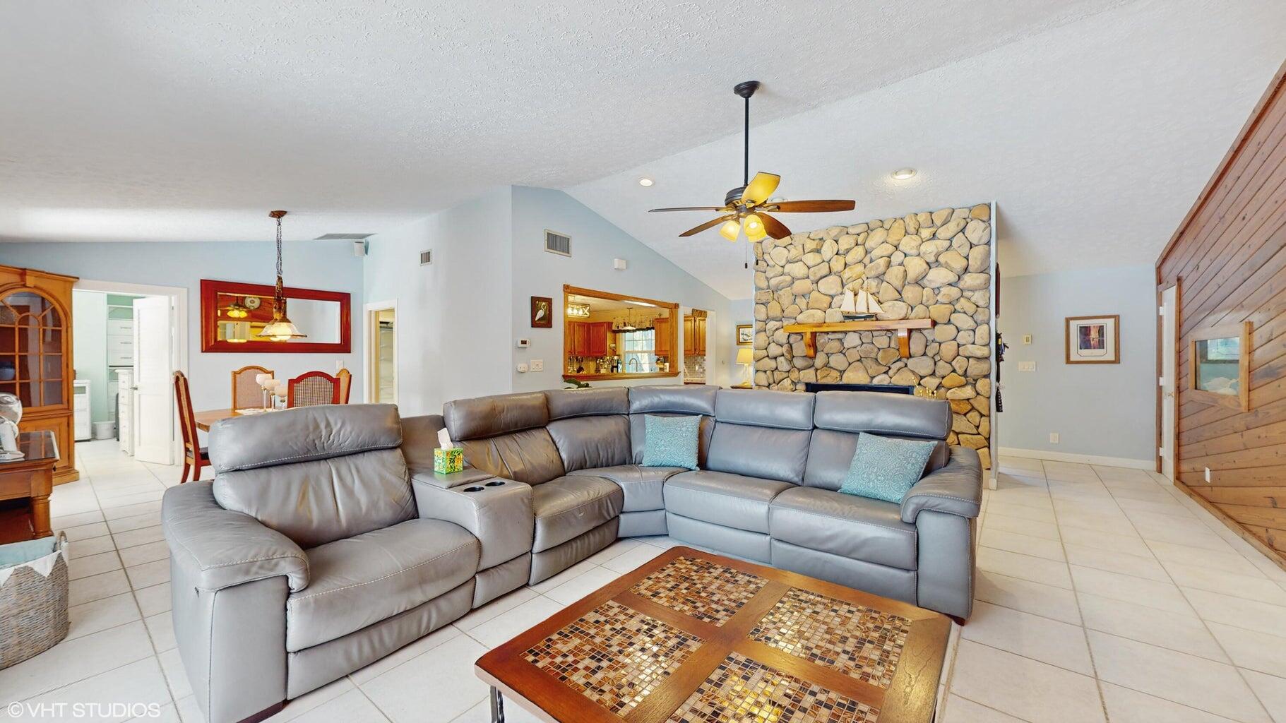 Hobe Hills - Residential