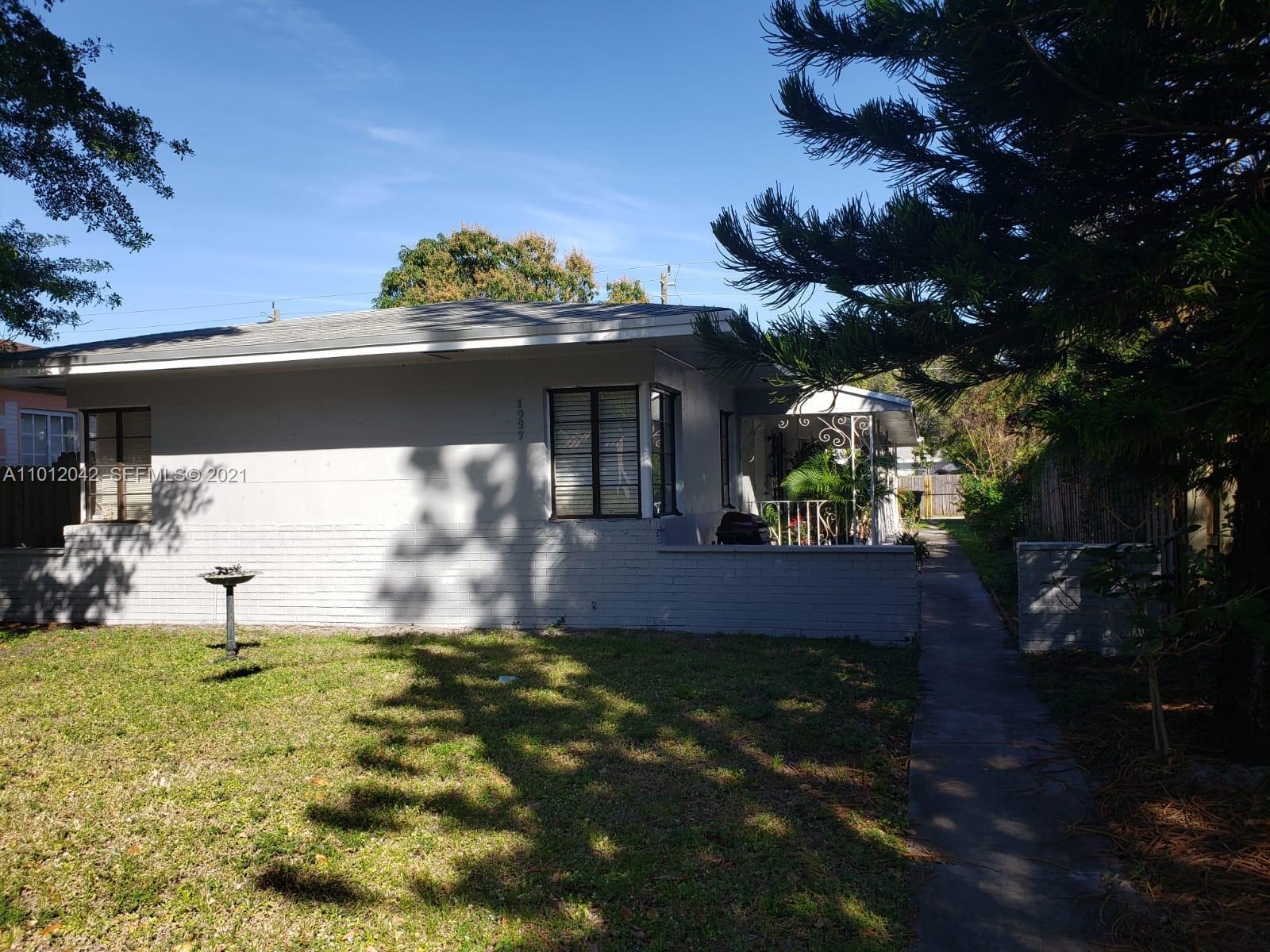 1927 Funston Street