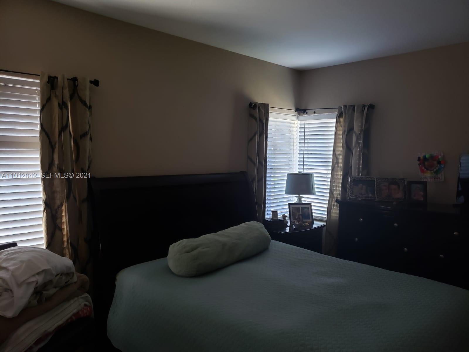 HOLLYWOOD SOUTH SIDE ADD NO 2 - Residential Income