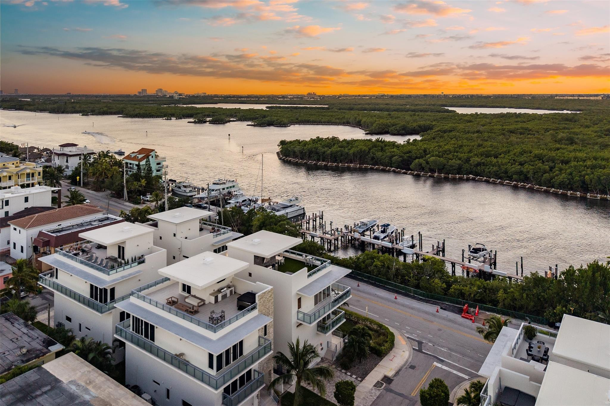 SEASIDE VILLAGE EAST COND - Residential