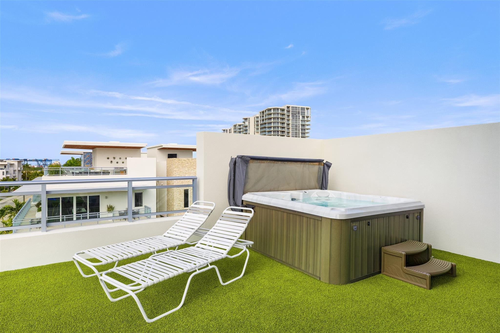 SEASIDE VILLAGE EAST COND - Residential