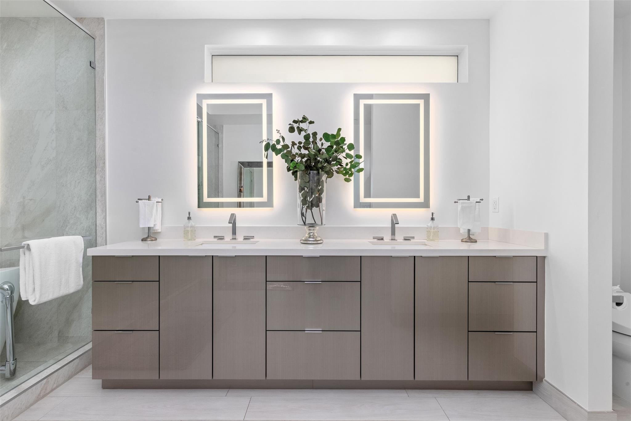 SEASIDE VILLAGE EAST COND - Residential