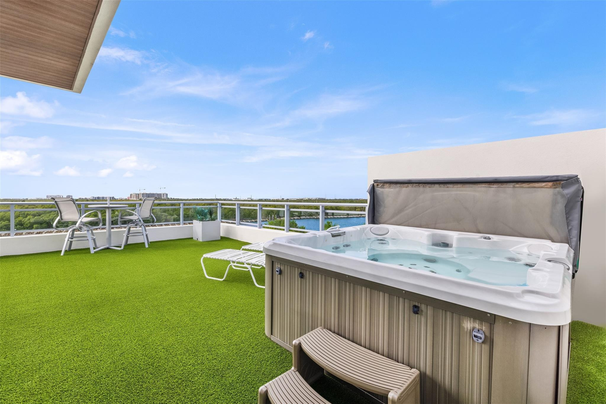 SEASIDE VILLAGE EAST COND - Residential