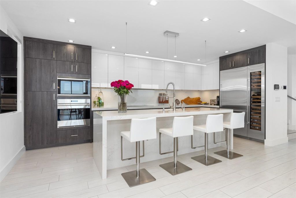 Photo of 350 Desoto Street, Hollywood, FL 33019 (MLS # F10549439)