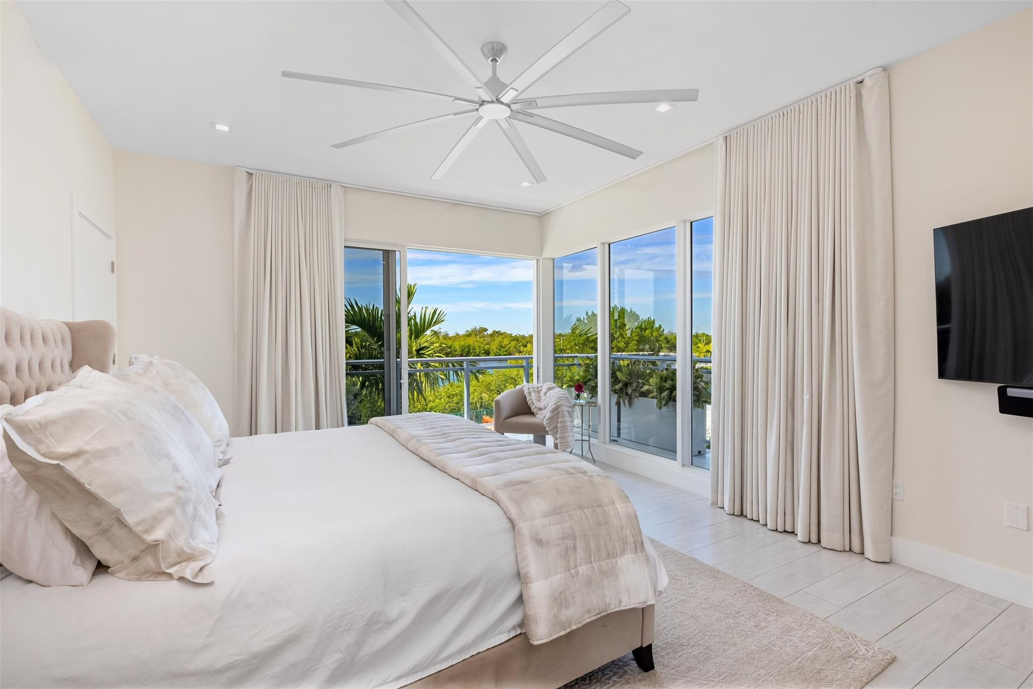 SEASIDE VILLAGE EAST COND - Residential