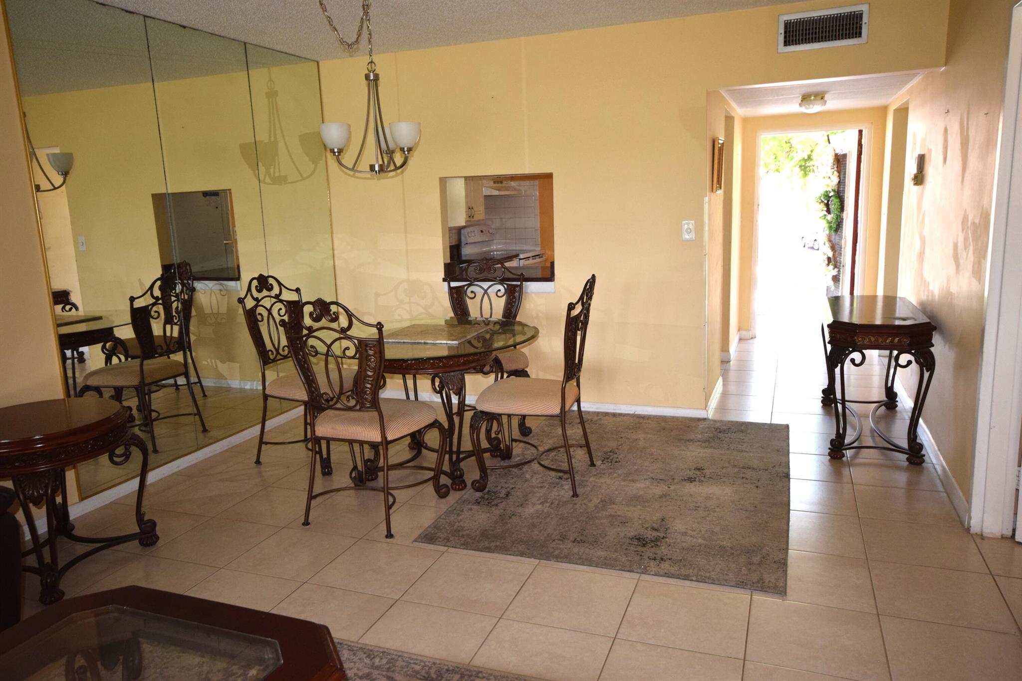 ORIOLE GOLF & TENNIS CLUB - Residential
