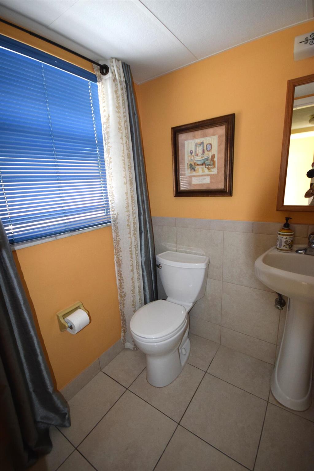 ORIOLE GOLF & TENNIS CLUB - Residential