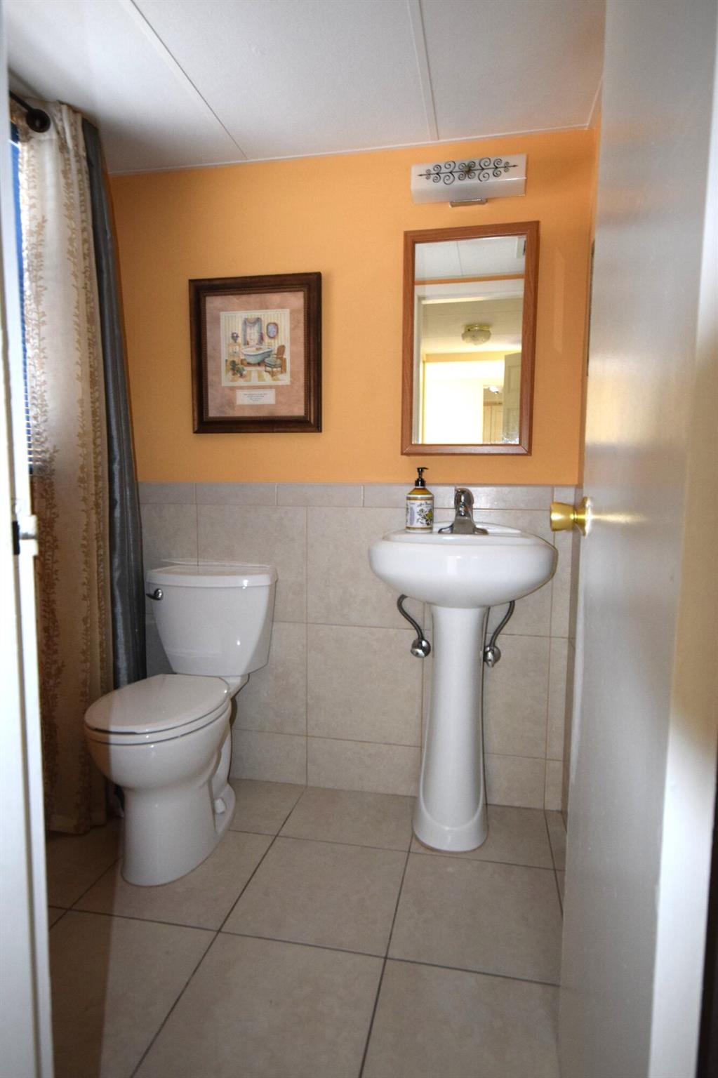 ORIOLE GOLF & TENNIS CLUB - Residential