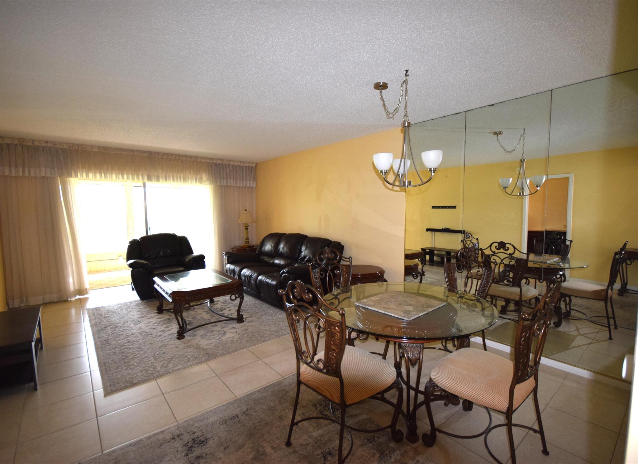 ORIOLE GOLF & TENNIS CLUB - Residential